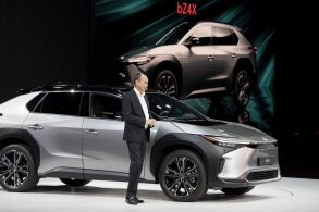 Em um primeiro momento, as baterias sólidas estarão disponíveis apenas nos modelos híbridos da Toyota