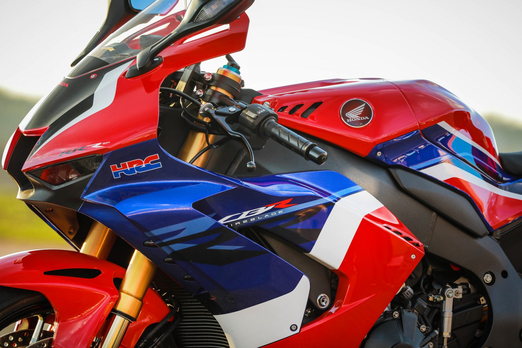 honda-cbr-1000rr-r-fireblade-sp-2022-1.-carenagem-1800x1200.jpeg