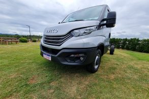 iveco daily 35-160 euro6 cinza de frente