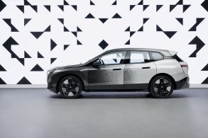 bmw ix flow muda de cor 2