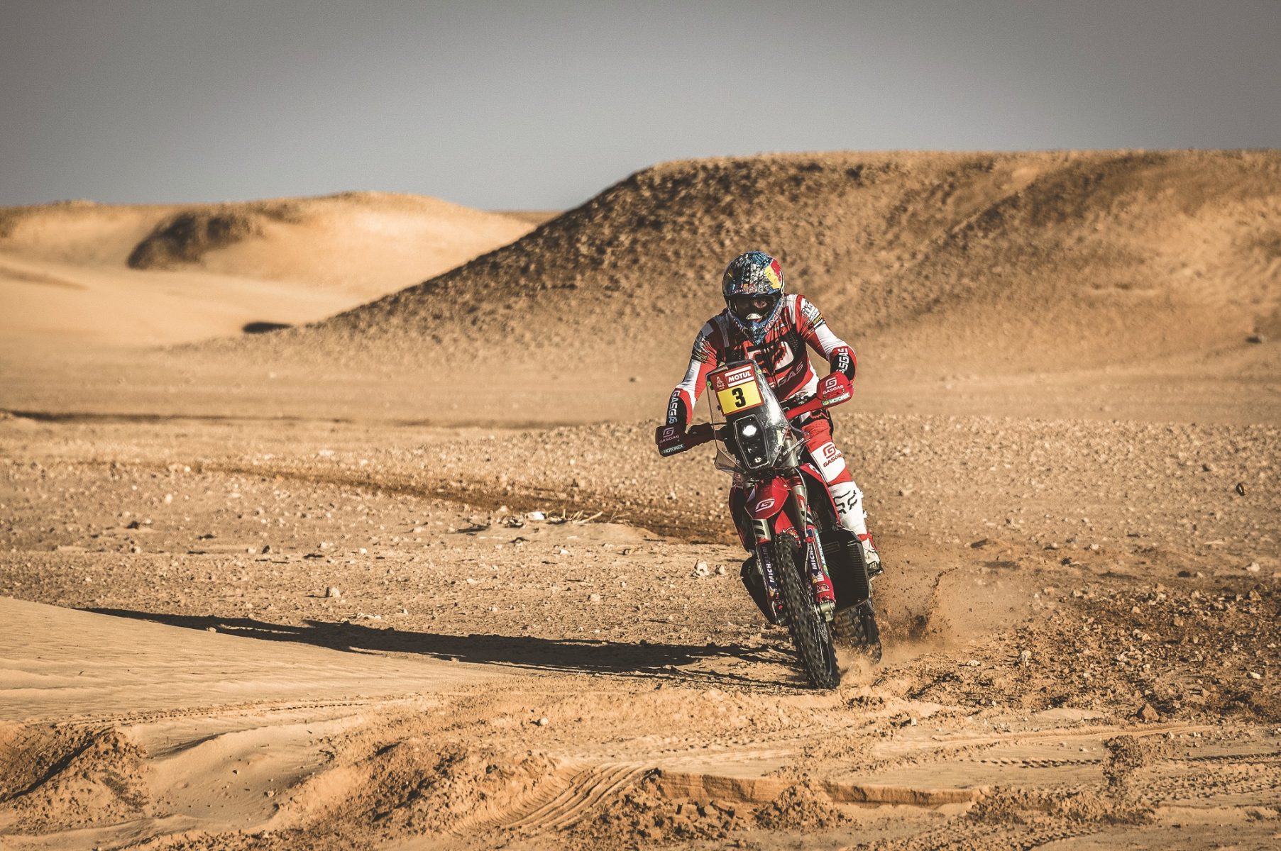 dakar-2022-2.-gasgas-2.-gasgas-450-rally.-sam-sunderland-1805x1200.jpg