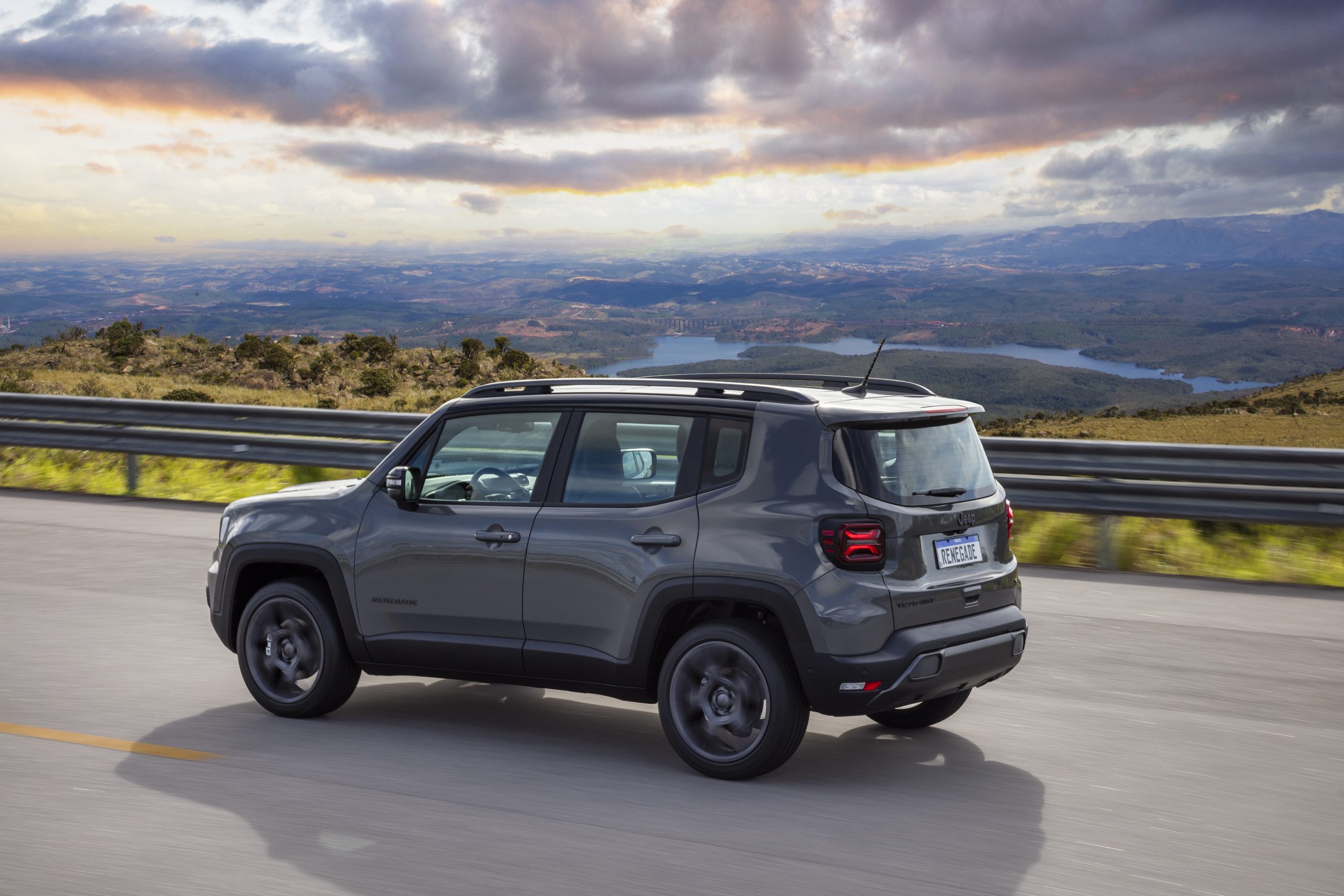 jeep renegade 2022 serie s 12