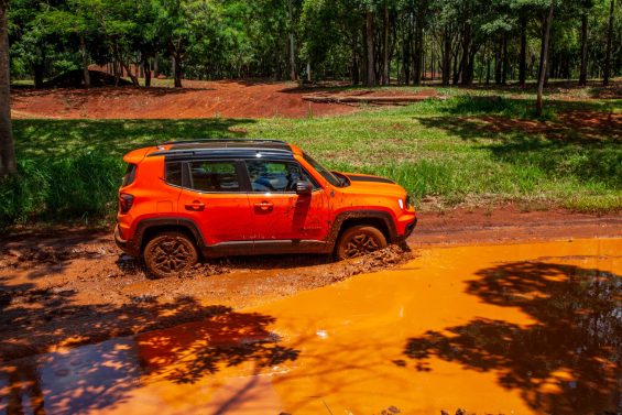 jeep renegade 2022 trailhawk 37