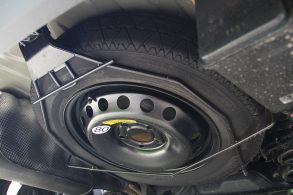 Estepe abaixo do assoalho tem suas vantagnes, mas fica mais suscetível a roubos