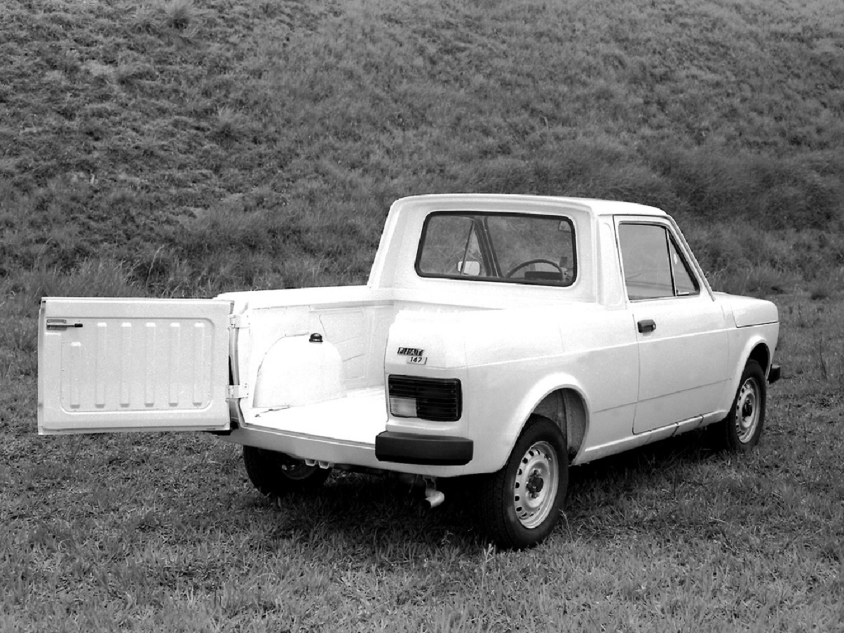 fiat 147 pick up com tampa da cacamba aberta