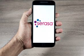 aplicativo app serasa para celular permite fazer consulta e pagamento de debitos automotivos