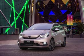 honda fit quarta geracao rose gold dianteira parado