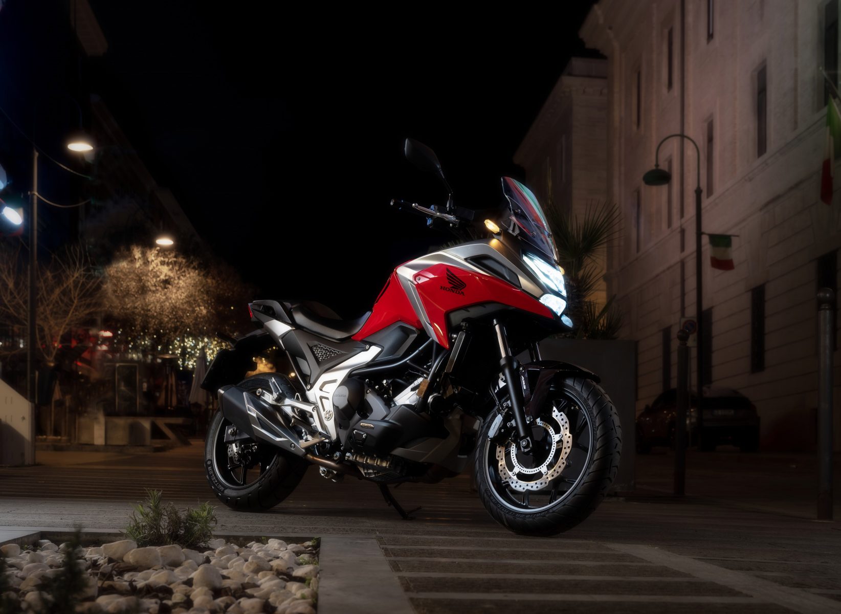 honda-nc-750x-dct-2022-14-1644x1200.jpg