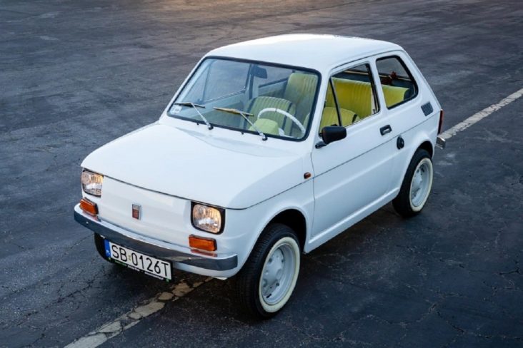 Fiat 126p de Tom Hanks tem referências ao filme Forrest Gump