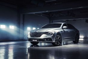 samsung sm6 premier prata frente parado em box de autodromo