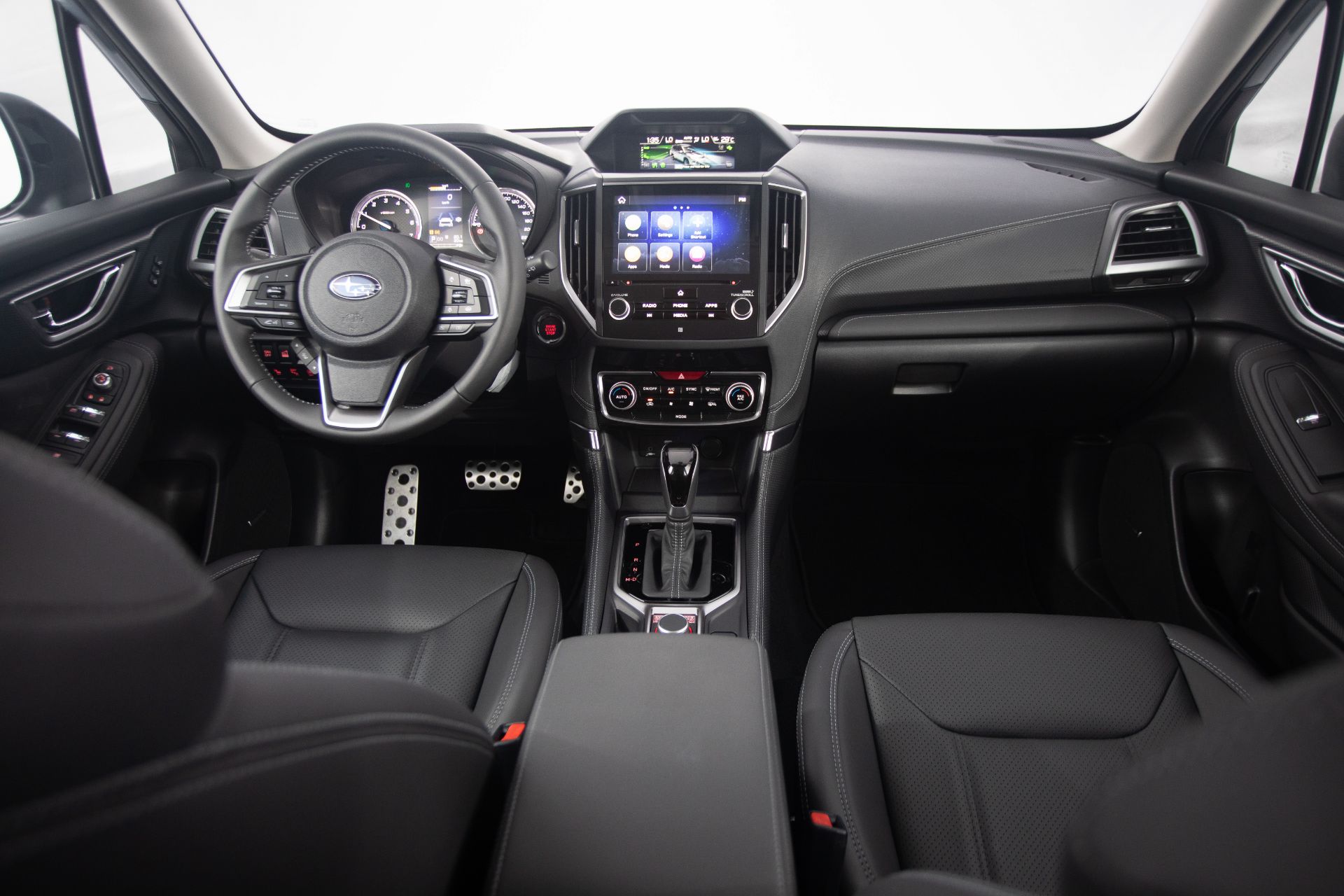 subaru-forester-e-boxer-interior-painel.jpg