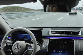 Piloto automático da Mercedes já foi aprovado na Alemanha