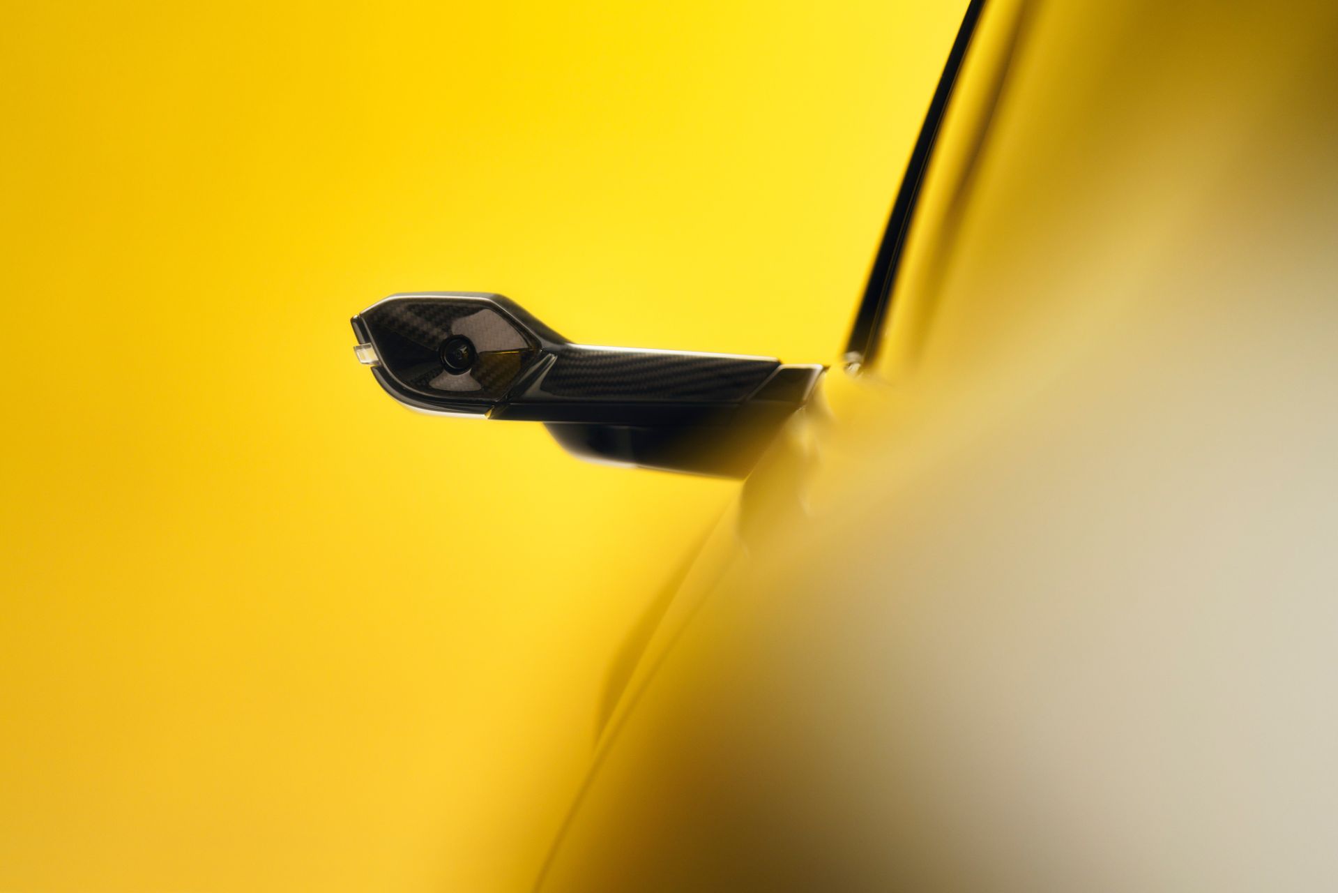 lotus eletre cinza detalhe retrovisor