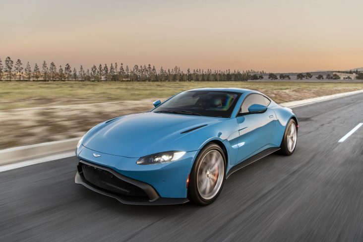 aston martin vantage blindado frente