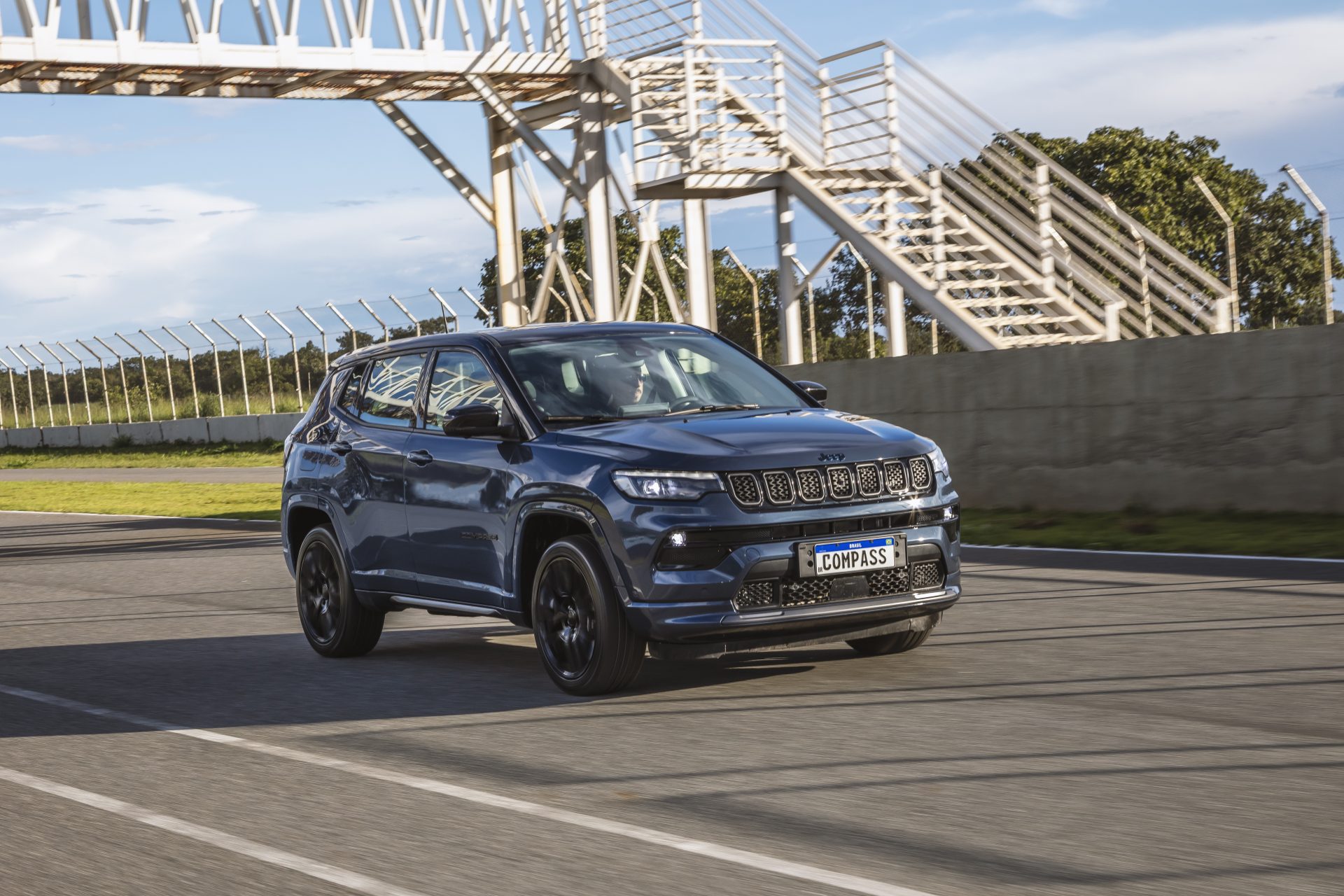 jeep compass 4xe 7