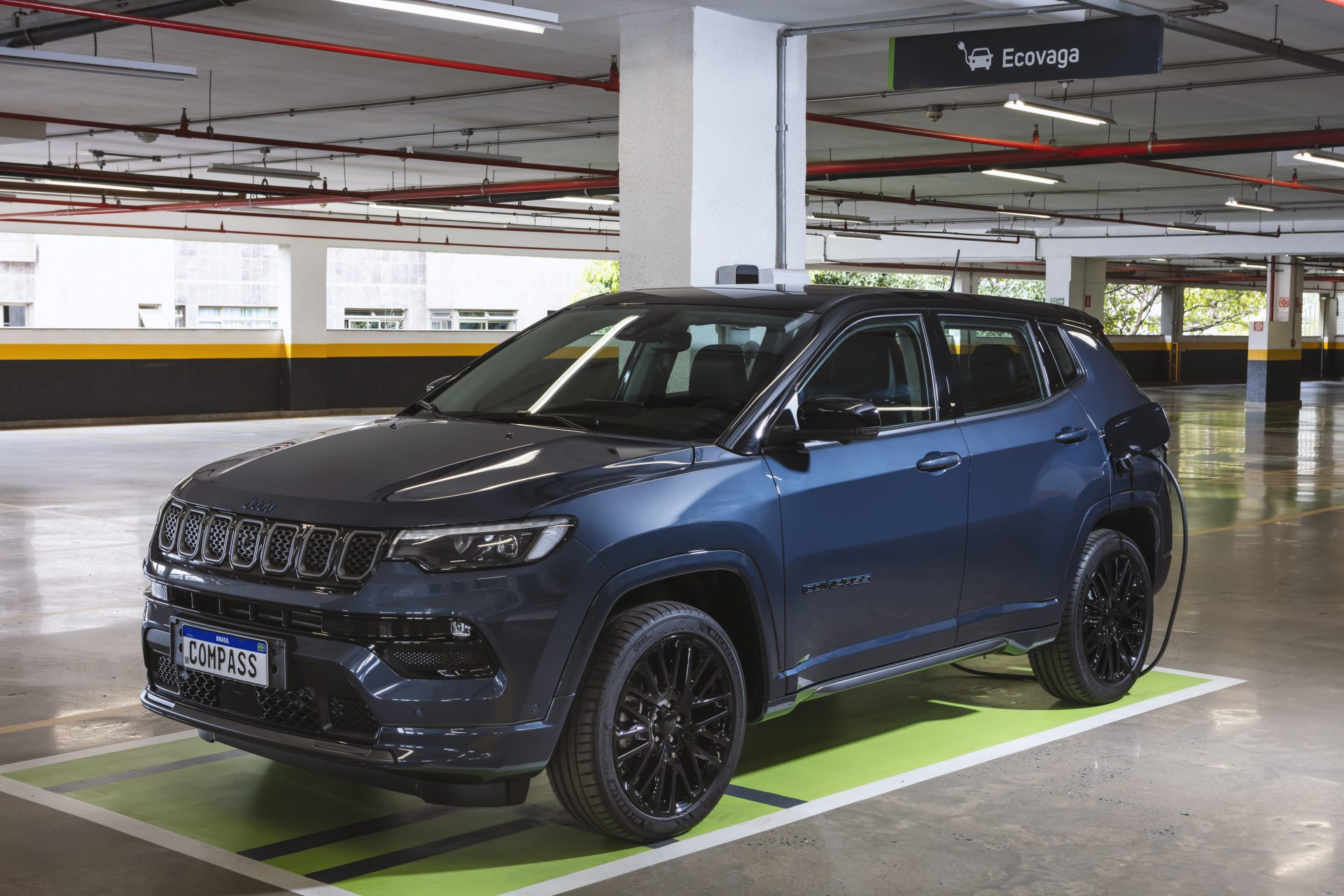 jeep compass 4xe 17