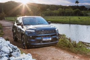 jeep compass 4xe 44