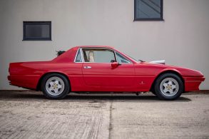 ferrari 412 picape vermelha lateral