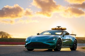aston martin vantage f1 safety car 35