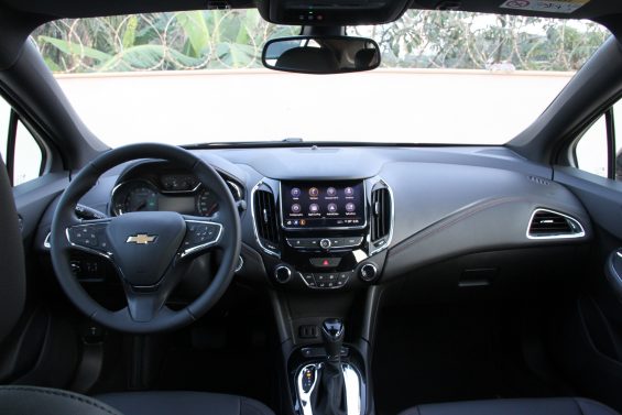 chevrolet cruze hatch rs 2022 interior