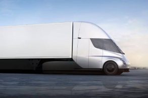 Caminhão elétrico da Tesla terá autonomia de até 800 km