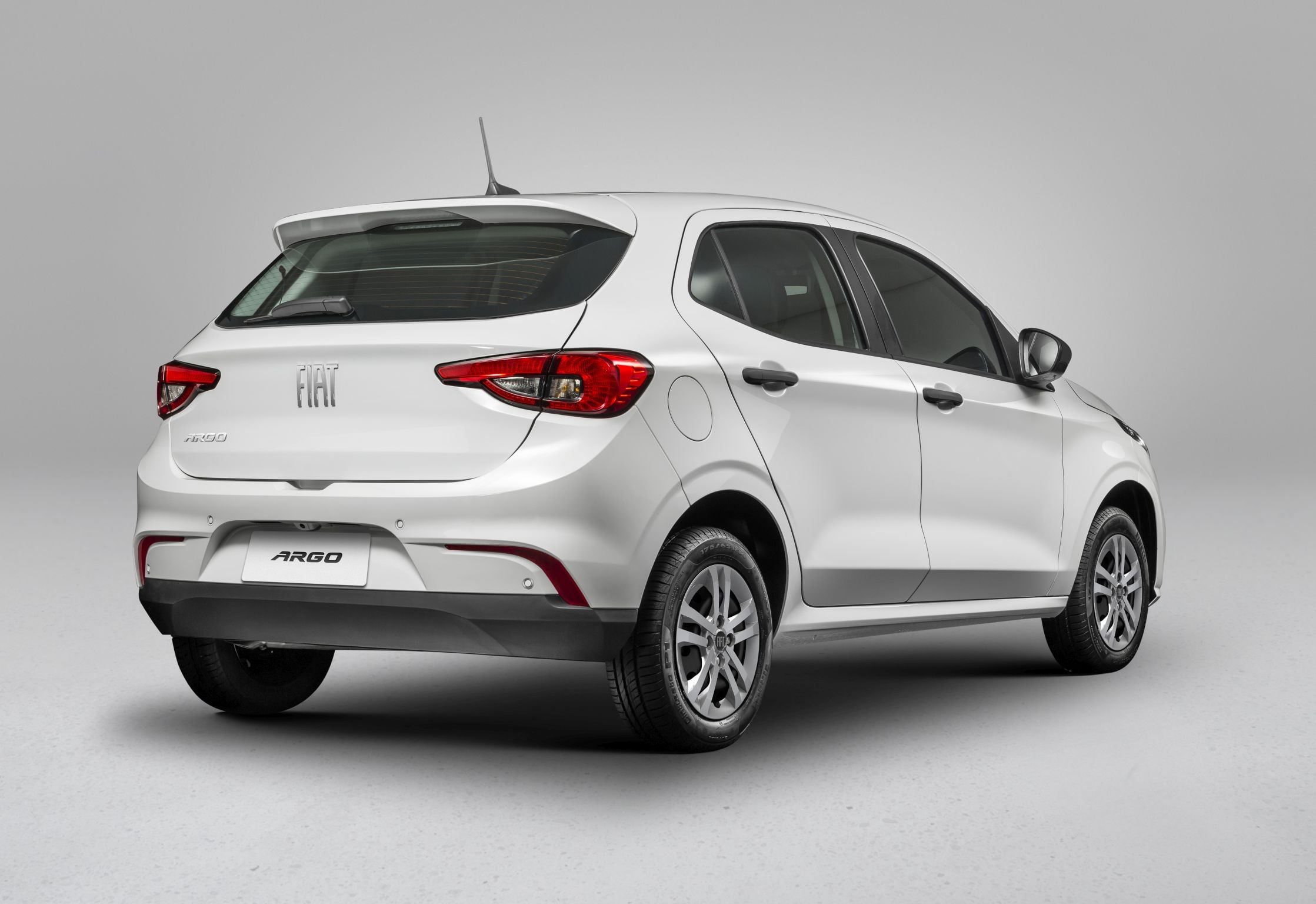 fiat argo 2021 traseira branco