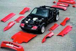 bmw z1 com paineis de carroceria vermehlos desmontados