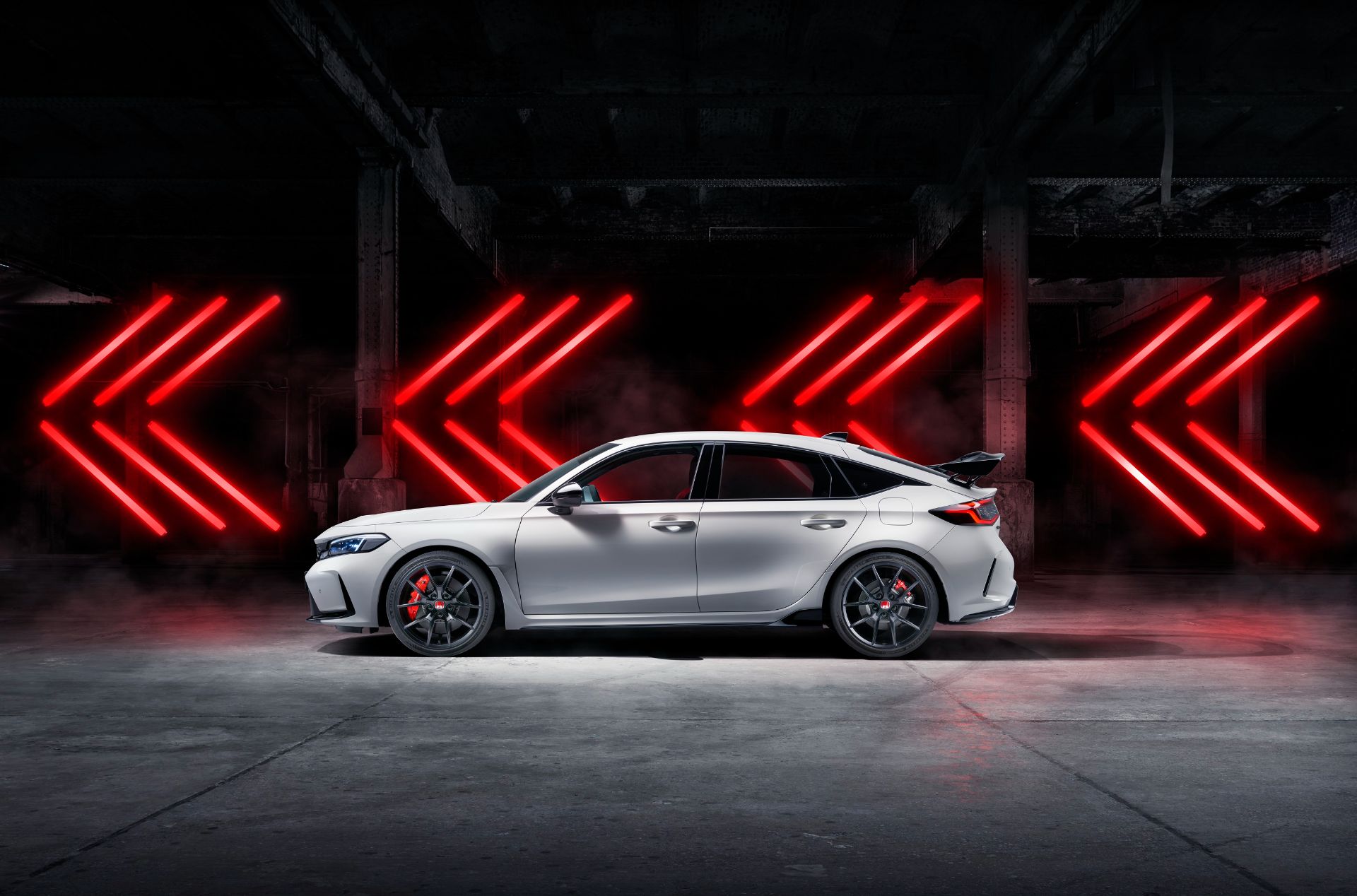 honda civic type r branco lateral parado