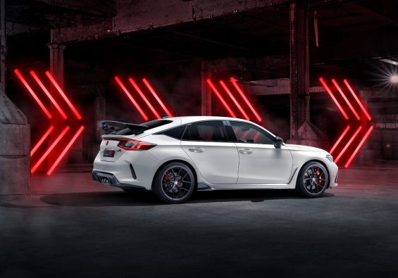 honda civic type r branco lateral traseira parado