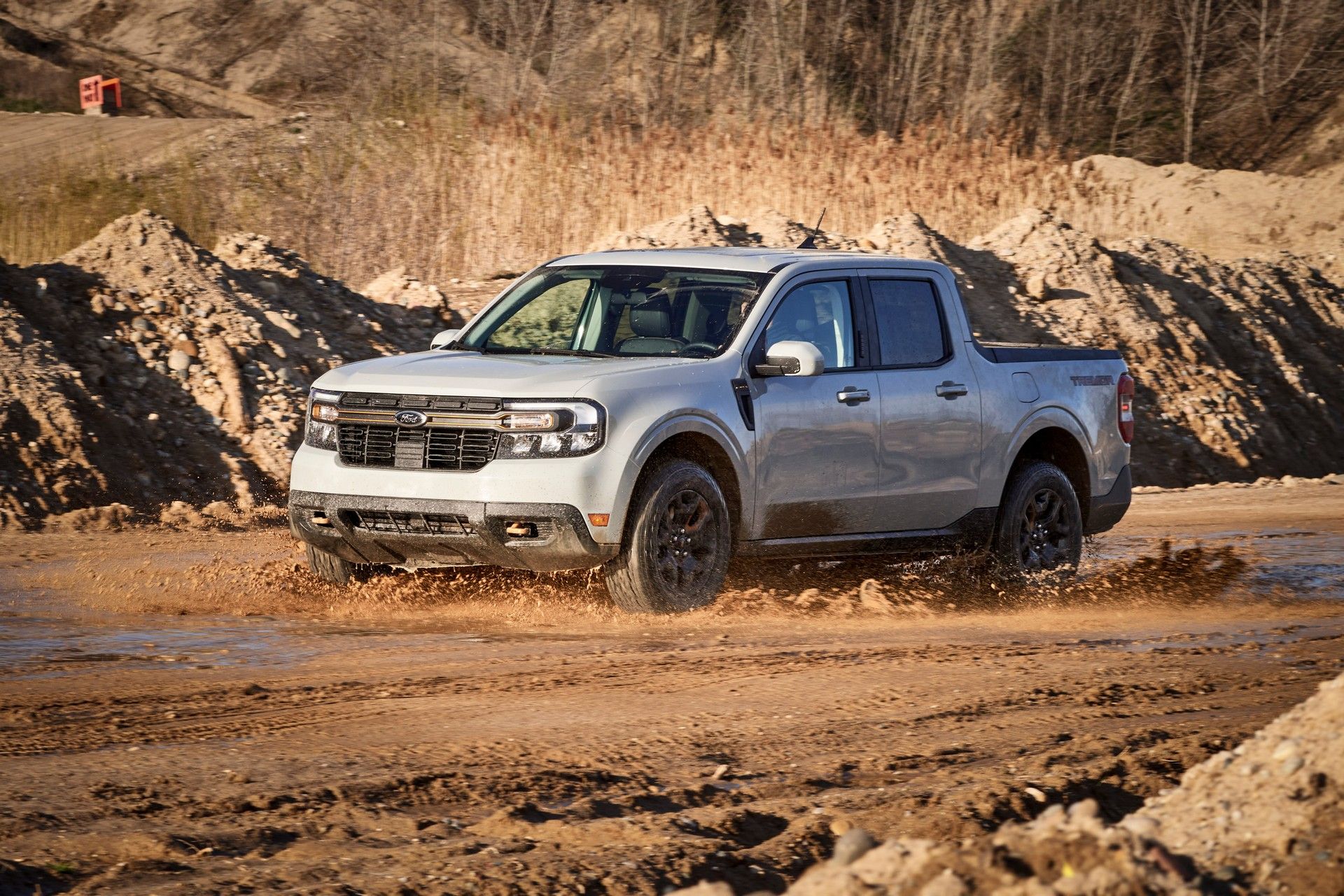 2023 ford maverick tremor cinza frente em lamacal picapes