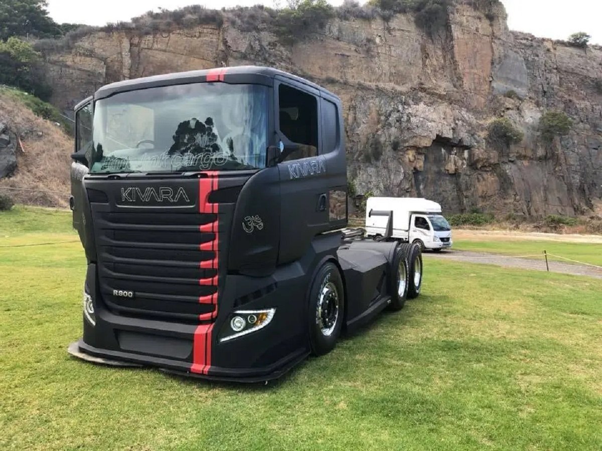 Conheça o Scania R900 Kivara, o caminhão africano com mais de 900 cv