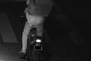 motociclista entregador mostrando bunda para radar anapolis goias