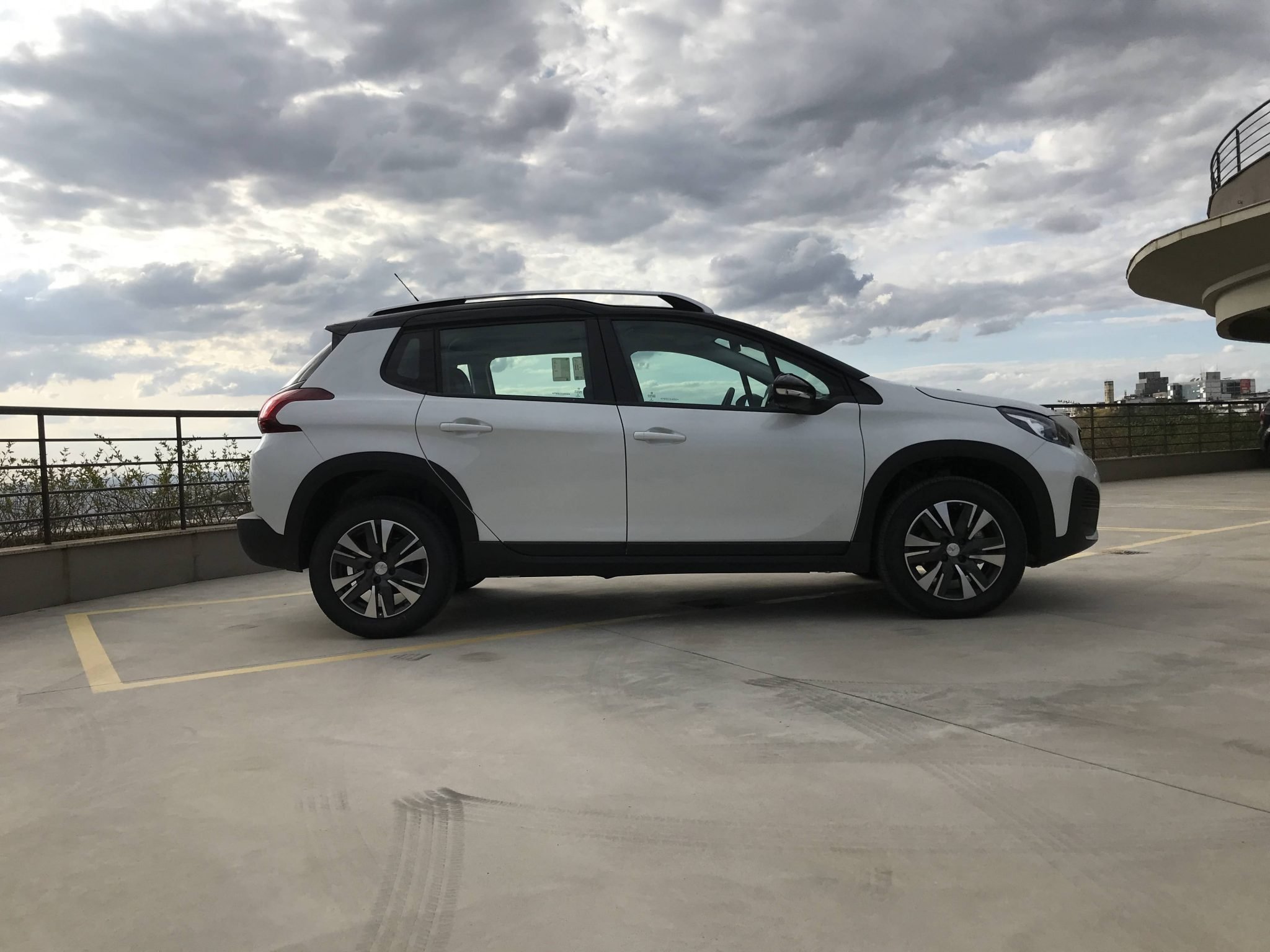 VÍDEO Avaliação do Peugeot 2008 Griffe THP 1 6 2022