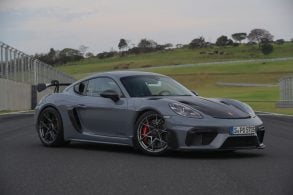 porsche 718 cayman gt4 rs 2023 cinz tres quartos