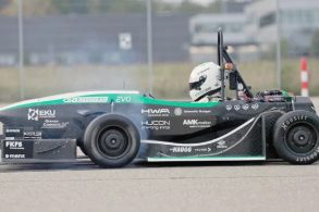 carro universidade stuttgart aceleracao mais rapida mundo