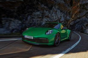 porsche 911 carrera t 2024 verde movimento