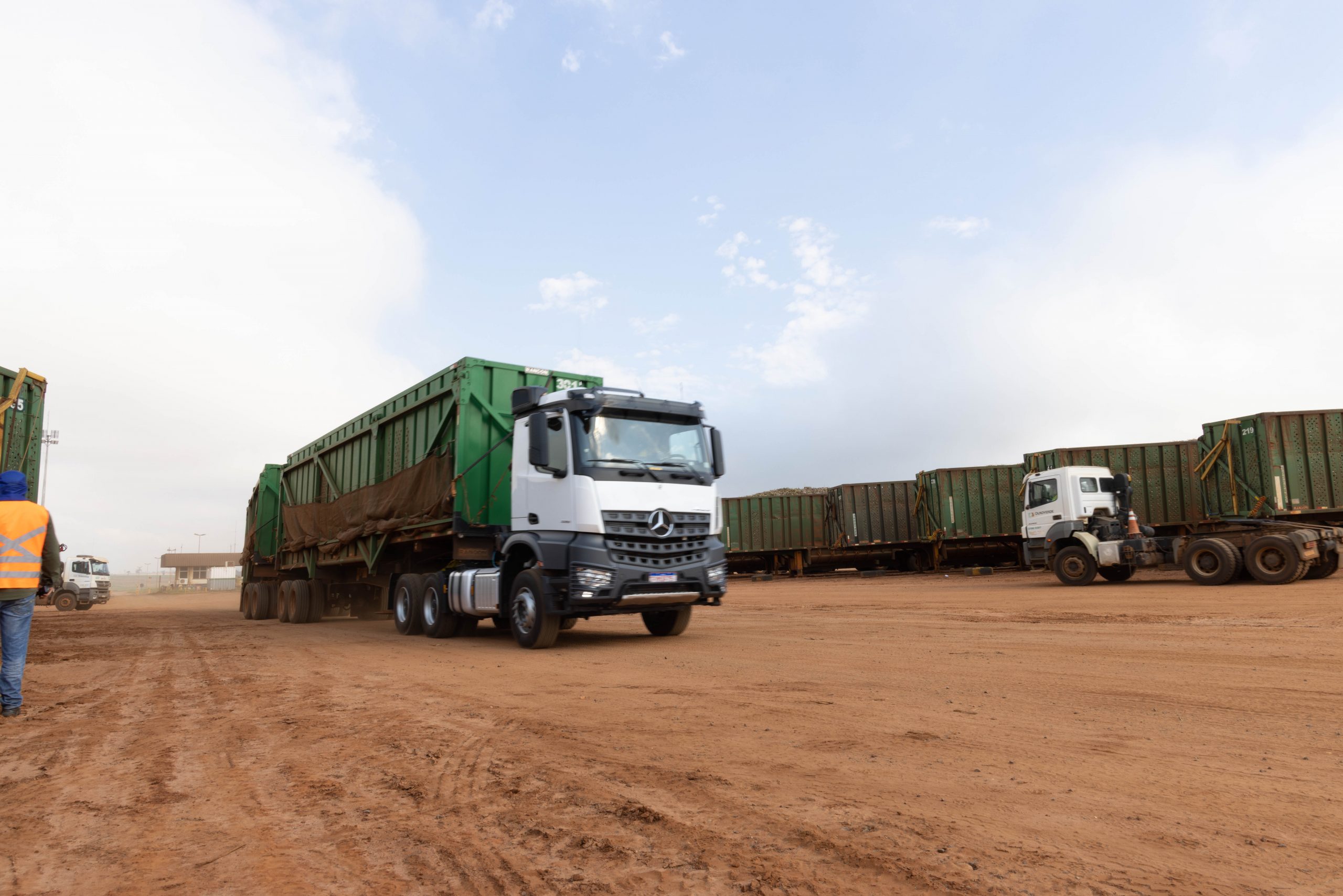 Conheça o Scania R900 Kivara, o caminhão africano com mais de 900 cv
