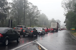 congestionamento em rodovia do rio grande do sul entre caxias e farroupilha foto roger rufallo rbs