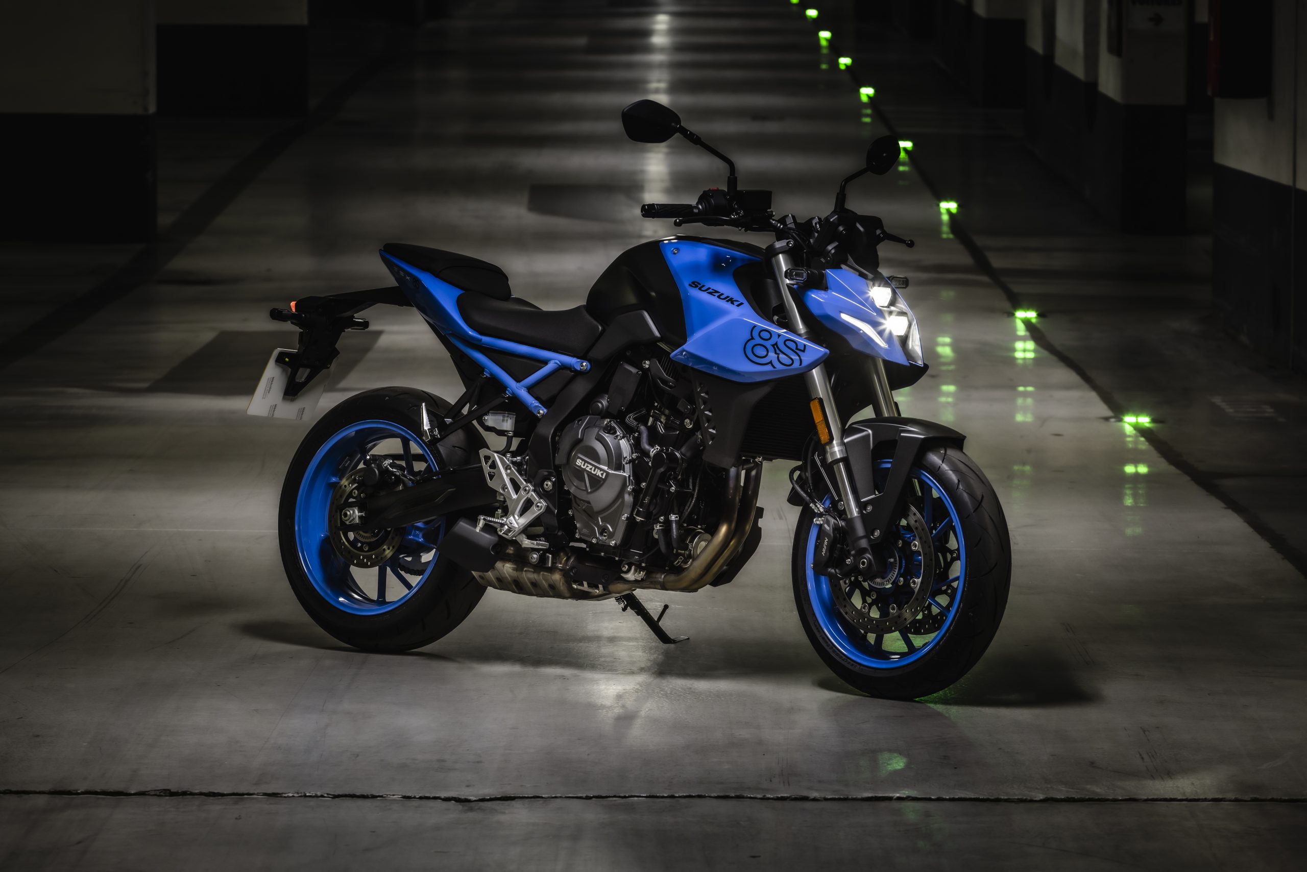 Suzuki lança motocicletas GSX8S e VStrom 800DE um modelo em dois