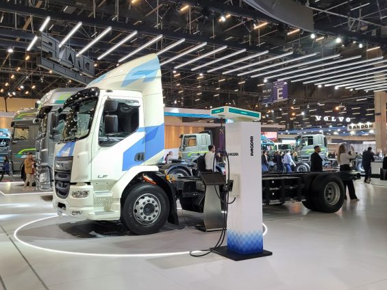 daf lf eletrico lateral