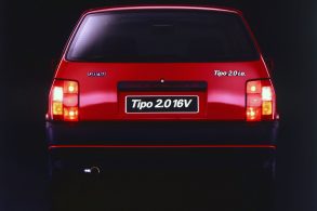 fiat tipo sedicivalvole vermelho traseira