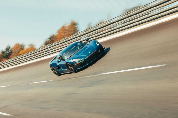 rimac nevera carro eletrico producao mais rapido mundo 412km