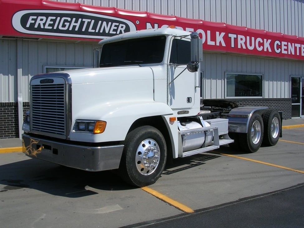 freightlner 120 daycab