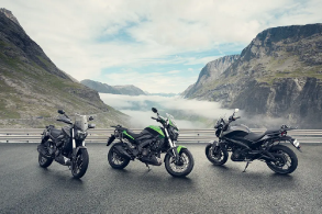 Dominar 400 Bajaj três motos