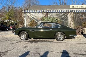 aston martin db6 verde arvore teto lateral