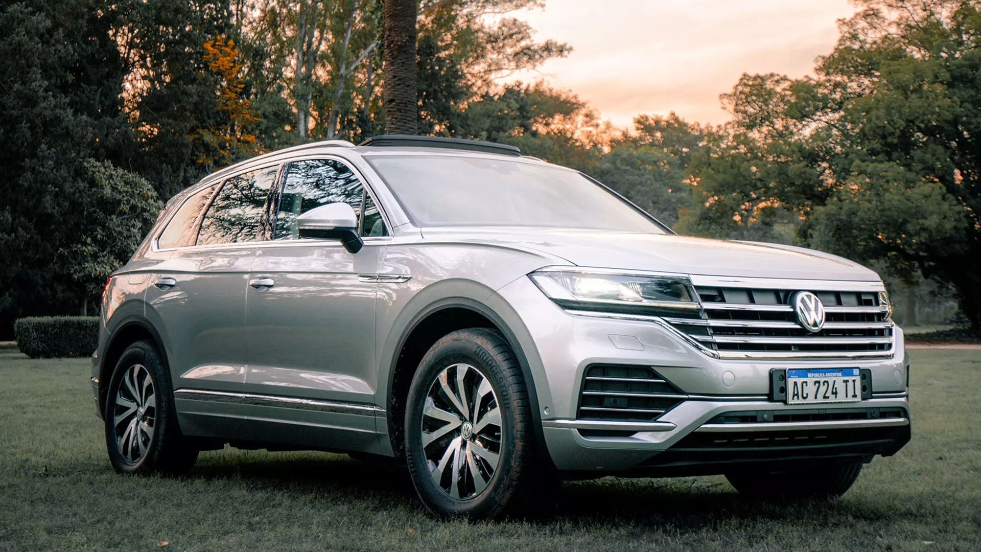 vw touareg 2022 prata