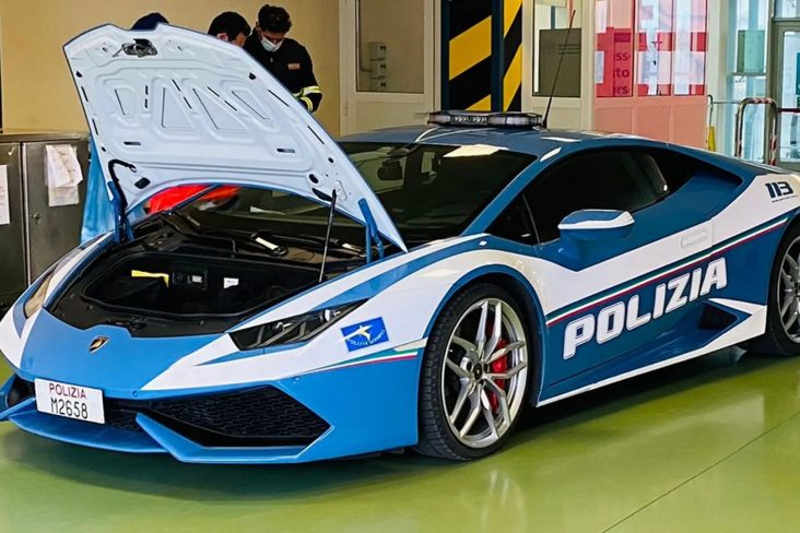 policia italia lamborghini huracan transport orgaos