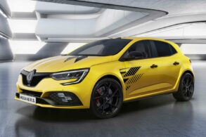 renault megane rs ultime 2023 amarelo frente
