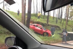ferrari 458 italia destruida rodovia mg br 040
