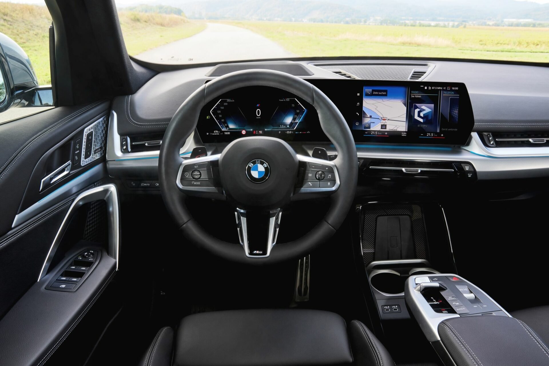 BMW X1 2023 chega maior e com duas opções de motores